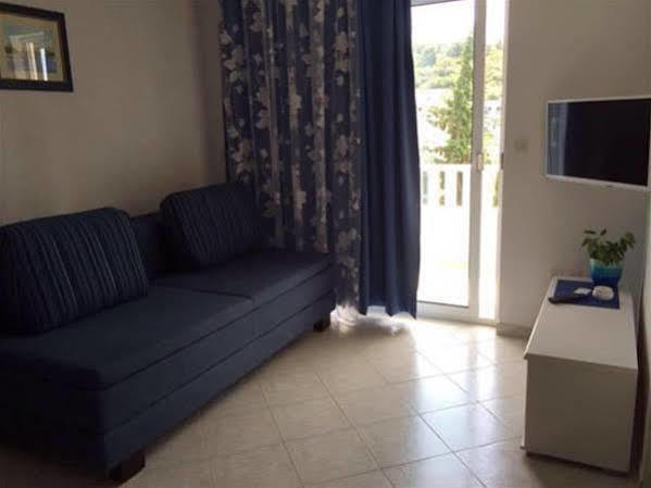 Apartments Nikolina Hvar Town Extérieur photo