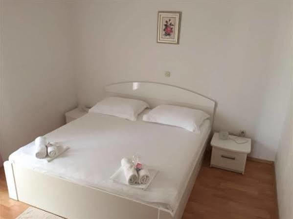Apartments Nikolina Hvar Town Extérieur photo